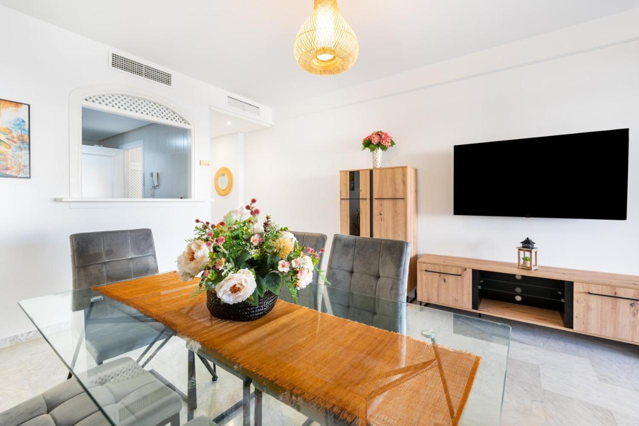 Wintowinrentals Apartamento De Lujo En Medio De Puerto Marina. Benalmadena Luaran gambar